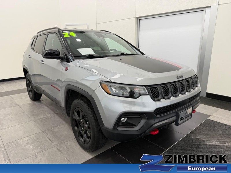 Jeep Compass Vehicle Full-screen Gallery Image 01