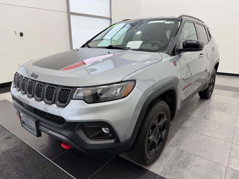 Jeep Compass Vehicle Full-screen Gallery Image 06