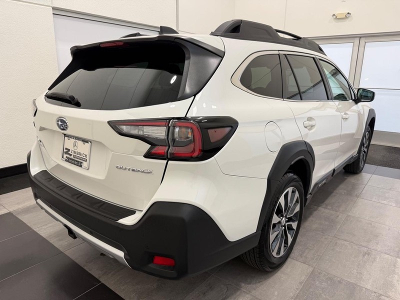 Subaru Outback Vehicle Full-screen Gallery Image 2