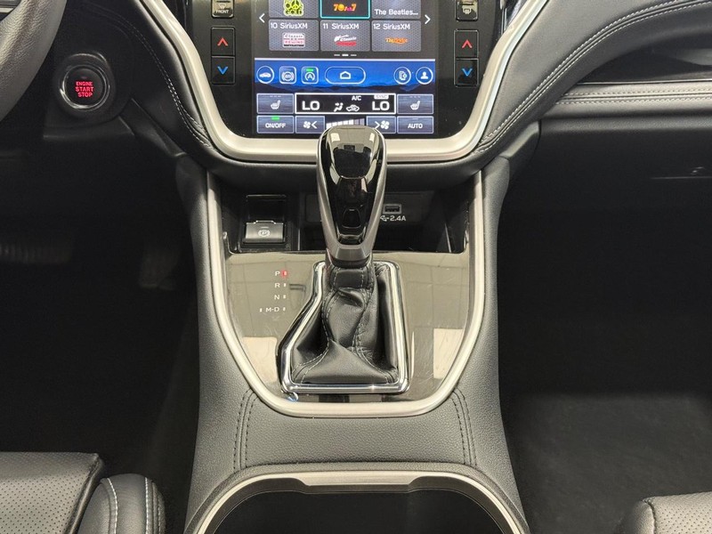 Subaru Outback Vehicle Full-screen Gallery Image 11