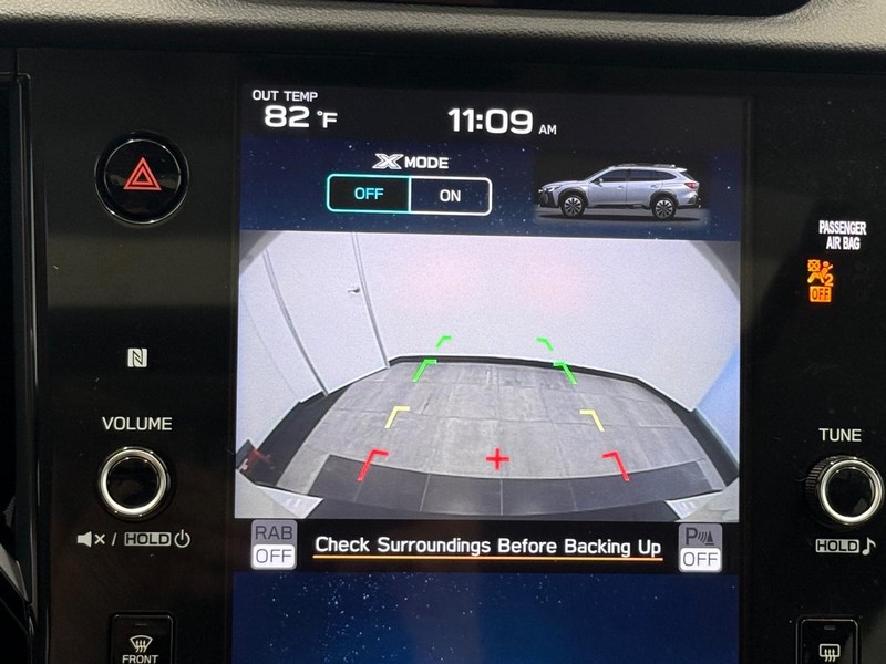 Subaru Outback Vehicle Full-screen Gallery Image 18