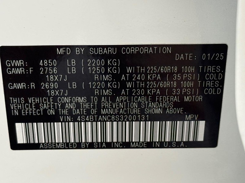 Subaru Outback Vehicle Full-screen Gallery Image 22