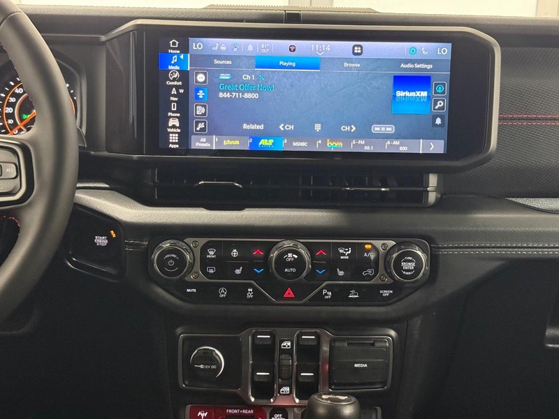 Jeep Wrangler Vehicle Full-screen Gallery Image 10