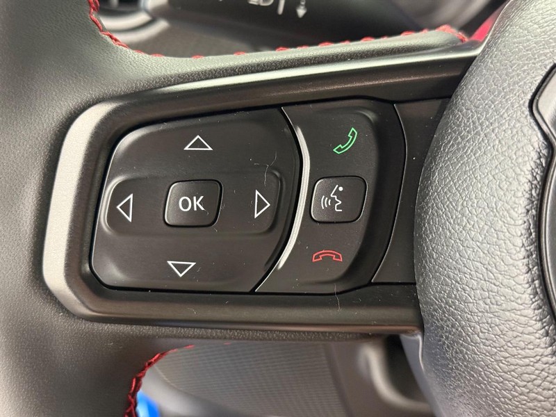 Jeep Wrangler Vehicle Full-screen Gallery Image 14
