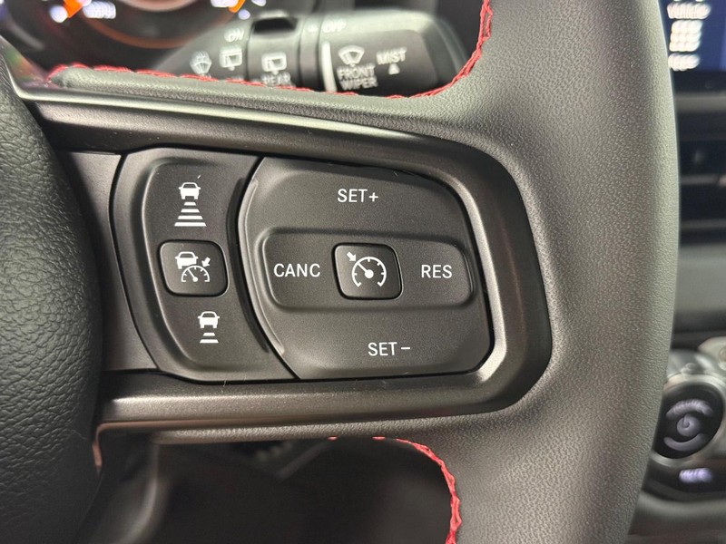 Jeep Wrangler Vehicle Full-screen Gallery Image 15