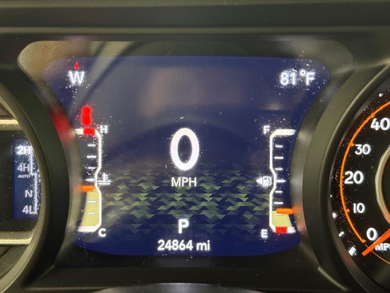 Jeep Wrangler Vehicle Full-screen Gallery Image 16