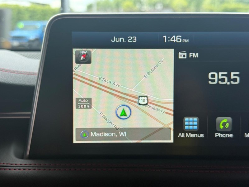 Genesis G70 Vehicle Full-screen Gallery Image 20