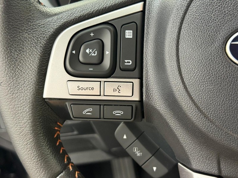 Subaru Crosstrek Vehicle Full-screen Gallery Image 14