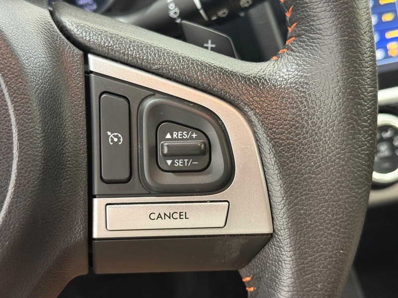 Subaru Crosstrek Vehicle Full-screen Gallery Image 15