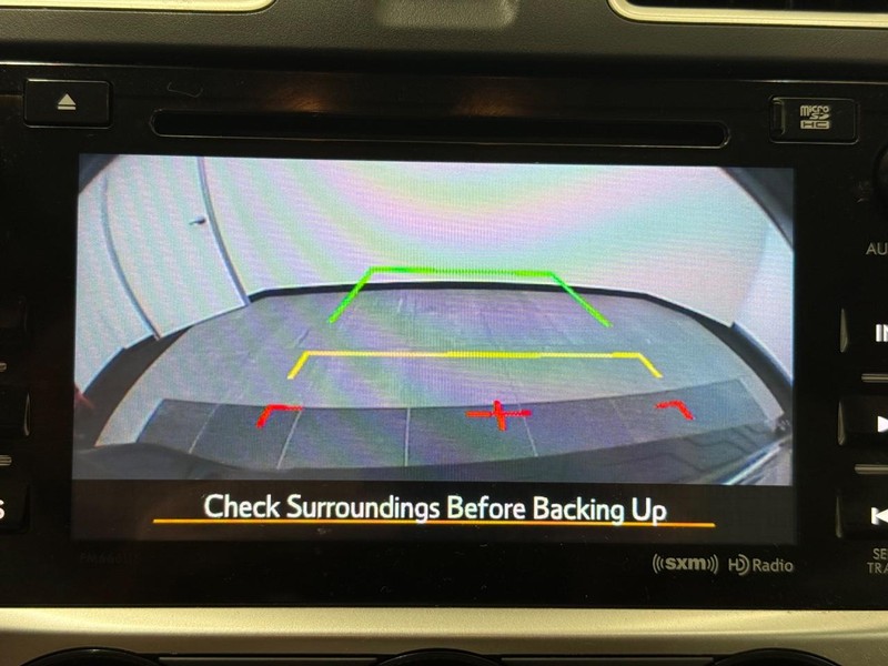 Subaru Crosstrek Vehicle Full-screen Gallery Image 17