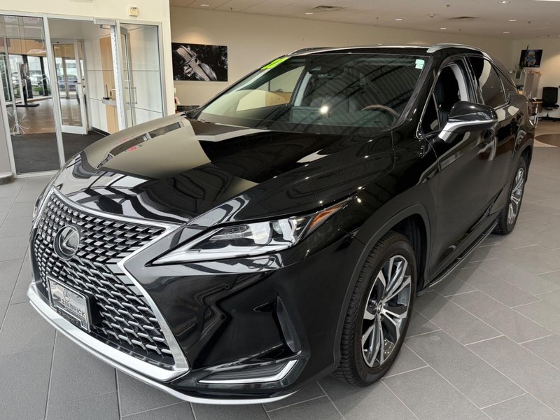 Lexus RX Vehicle Full-screen Gallery Image 6