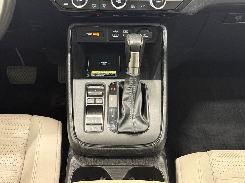 Honda CR-V Vehicle Full-screen Gallery Image 11
