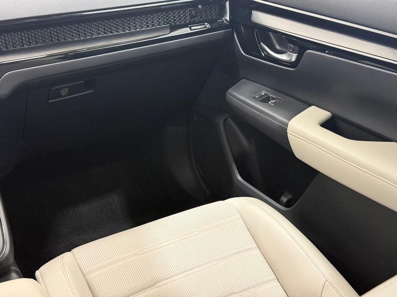 Honda CR-V Vehicle Full-screen Gallery Image 13