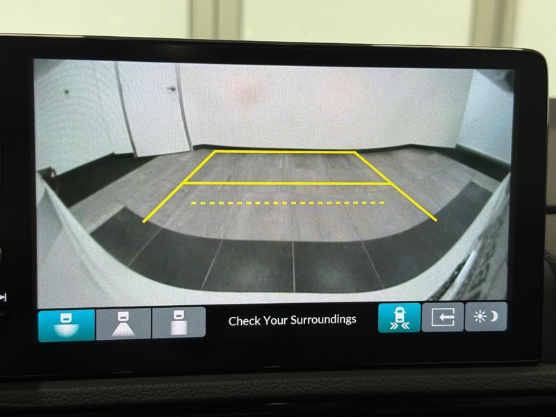 Honda CR-V Vehicle Full-screen Gallery Image 18