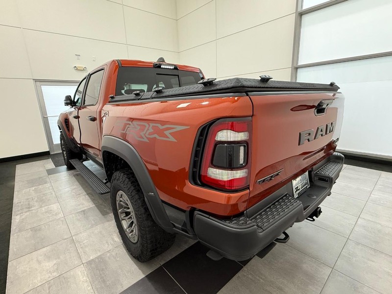 Ram 1500 Vehicle Full-screen Gallery Image 4