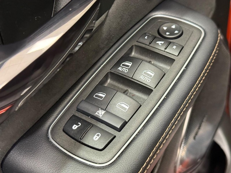 Ram 1500 Vehicle Full-screen Gallery Image 21