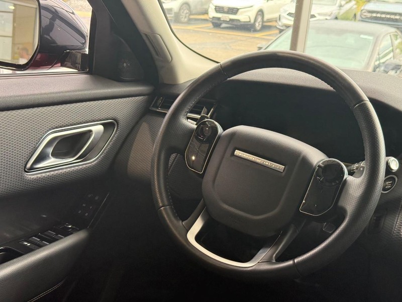 Land Rover Range Rover Velar Vehicle Full-screen Gallery Image 13