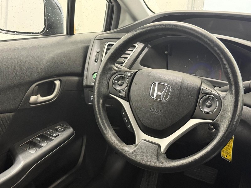 Honda Civic Sedan Vehicle Full-screen Gallery Image 12
