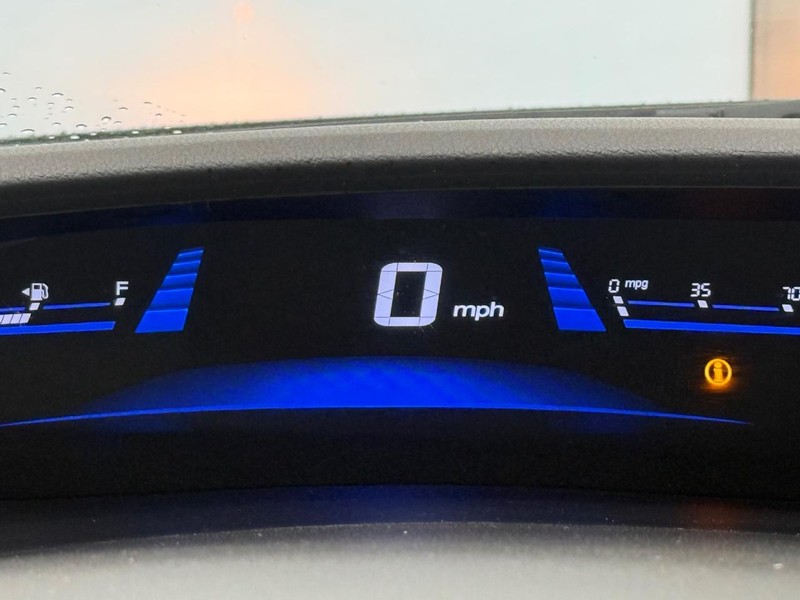 Honda Civic Sedan Vehicle Full-screen Gallery Image 17