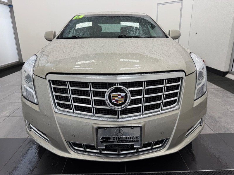Cadillac XTS Vehicle Full-screen Gallery Image 9