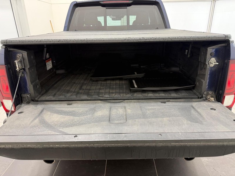Honda Ridgeline Vehicle Full-screen Gallery Image 4