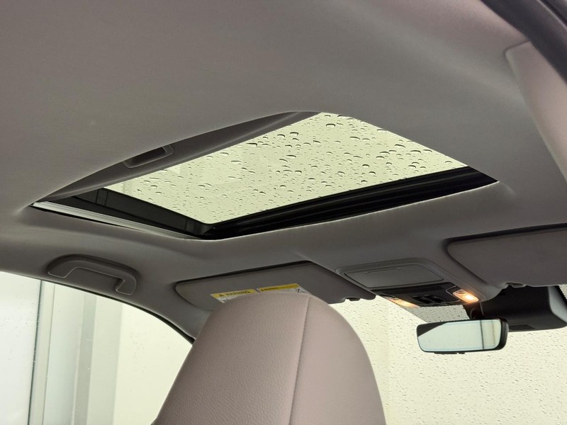 Honda Ridgeline Vehicle Full-screen Gallery Image 10