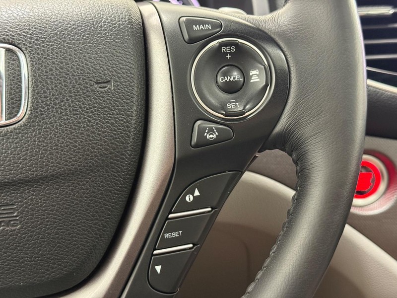 Honda Ridgeline Vehicle Full-screen Gallery Image 14