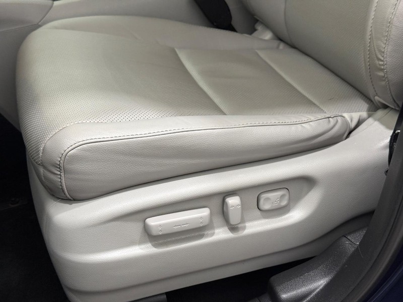 Honda Ridgeline Vehicle Full-screen Gallery Image 24