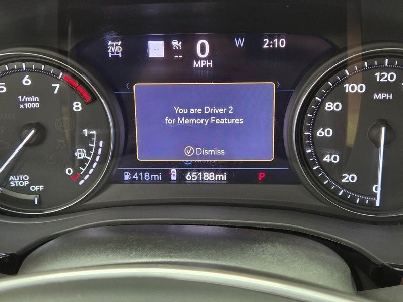 Cadillac XT5 Vehicle Full-screen Gallery Image 19