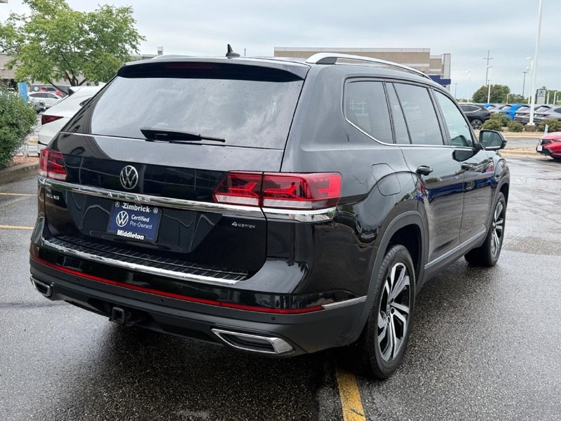 Volkswagen Atlas Vehicle Full-screen Gallery Image 3
