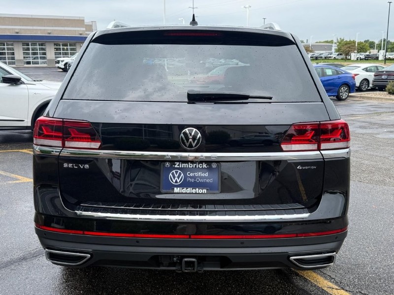 Volkswagen Atlas Vehicle Full-screen Gallery Image 4
