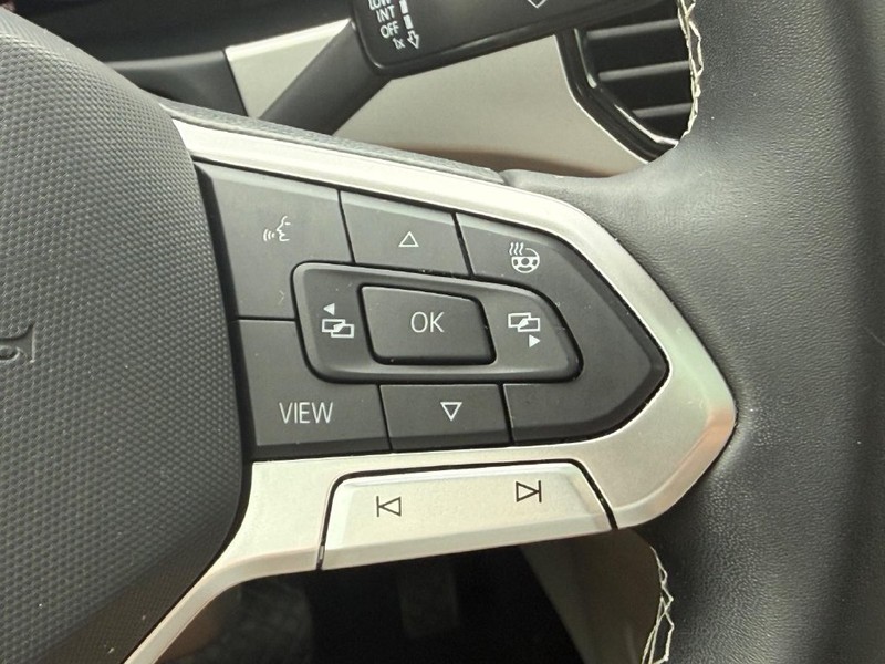 Volkswagen Atlas Vehicle Full-screen Gallery Image 17