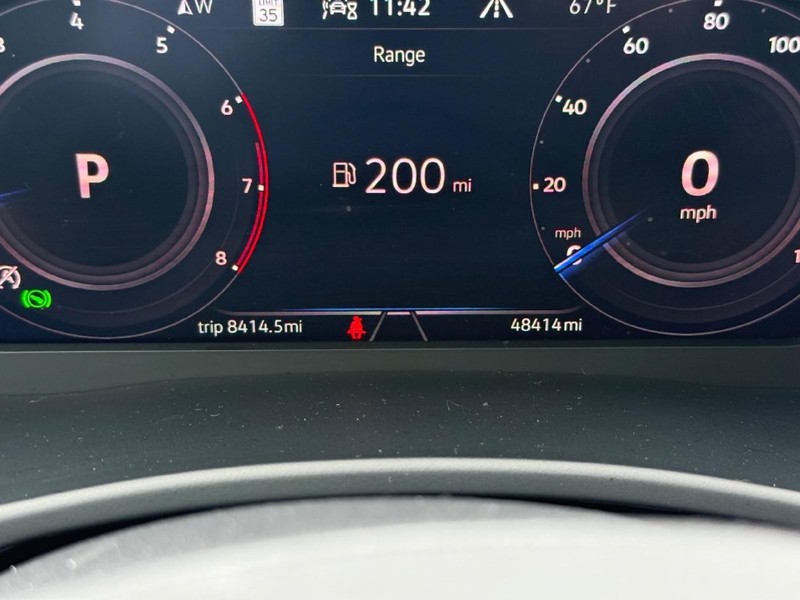 Volkswagen Atlas Vehicle Full-screen Gallery Image 18