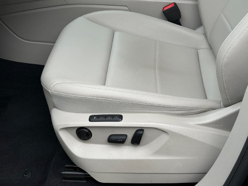 Volkswagen Atlas Vehicle Full-screen Gallery Image 22