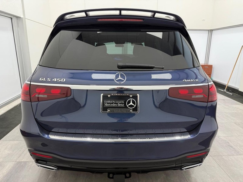 Mercedes-Benz GLS Vehicle Image 3