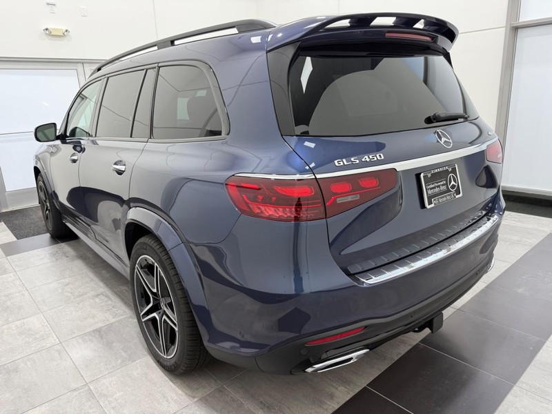 Mercedes-Benz GLS Vehicle Image 4
