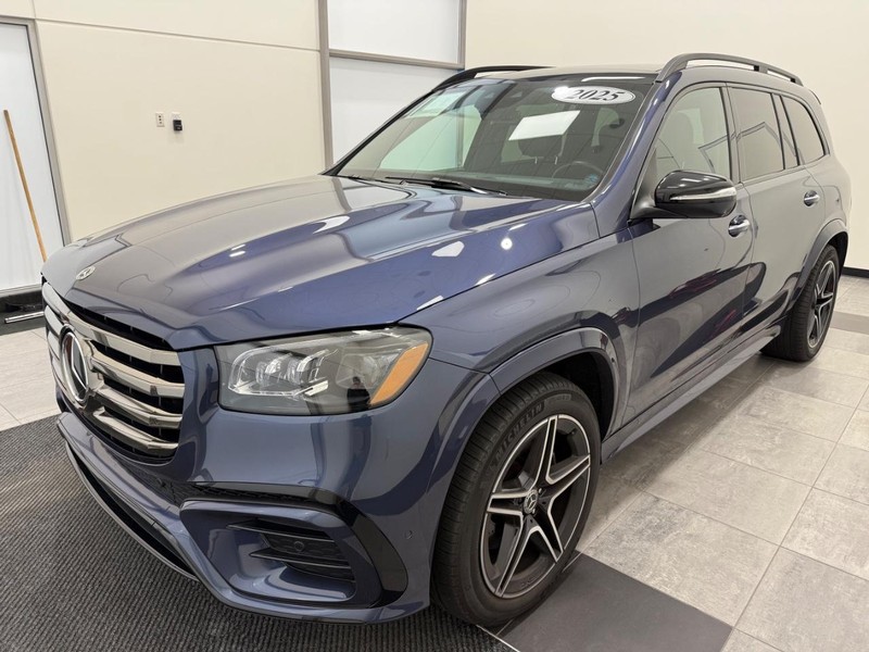 Mercedes-Benz GLS Vehicle Image 6