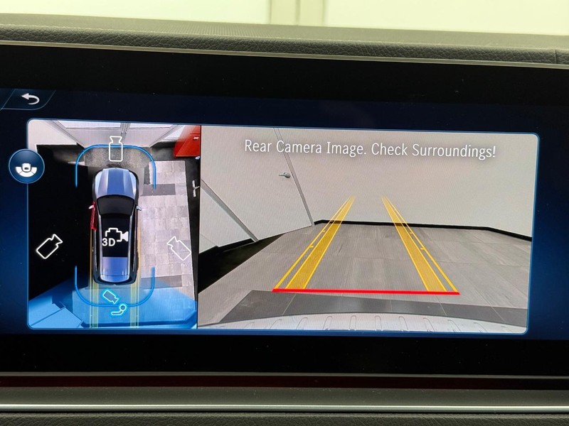 Mercedes-Benz GLS Vehicle Image 16