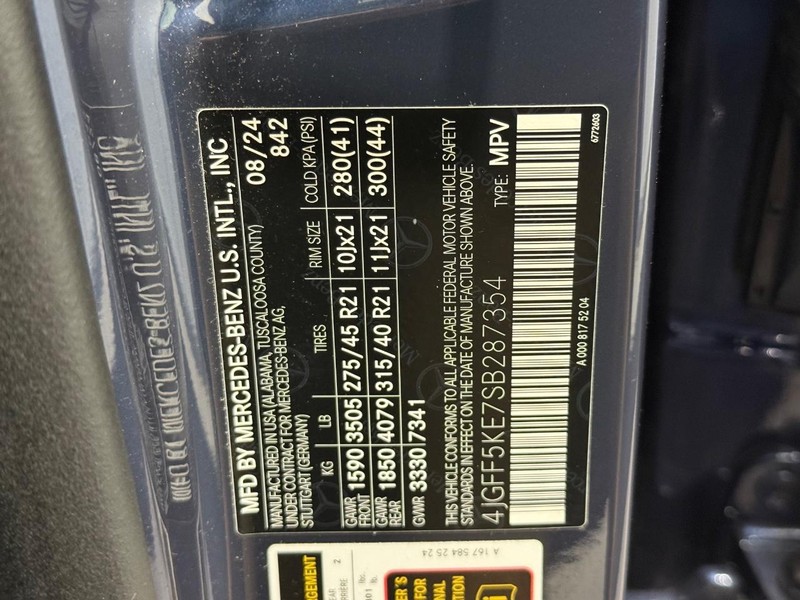 Mercedes-Benz GLS Vehicle Image 21