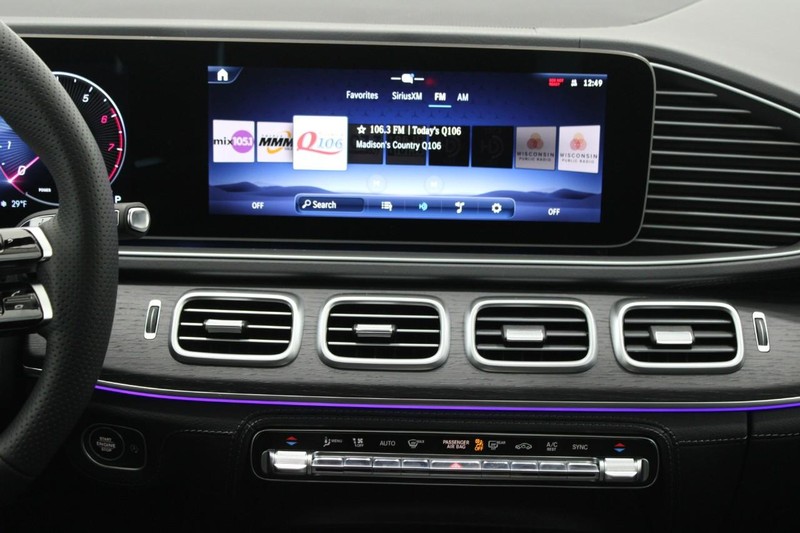 Mercedes-Benz GLS Vehicle Image 7