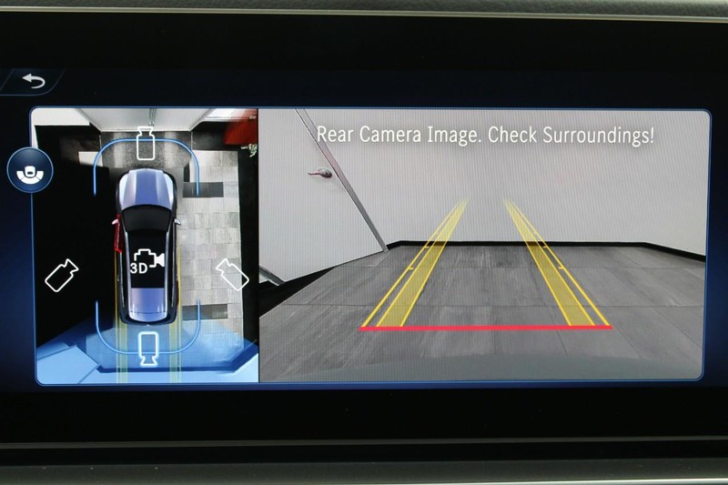 Mercedes-Benz GLS Vehicle Image 13