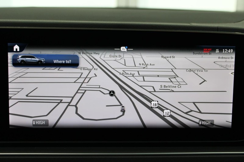 Mercedes-Benz GLS Vehicle Image 14