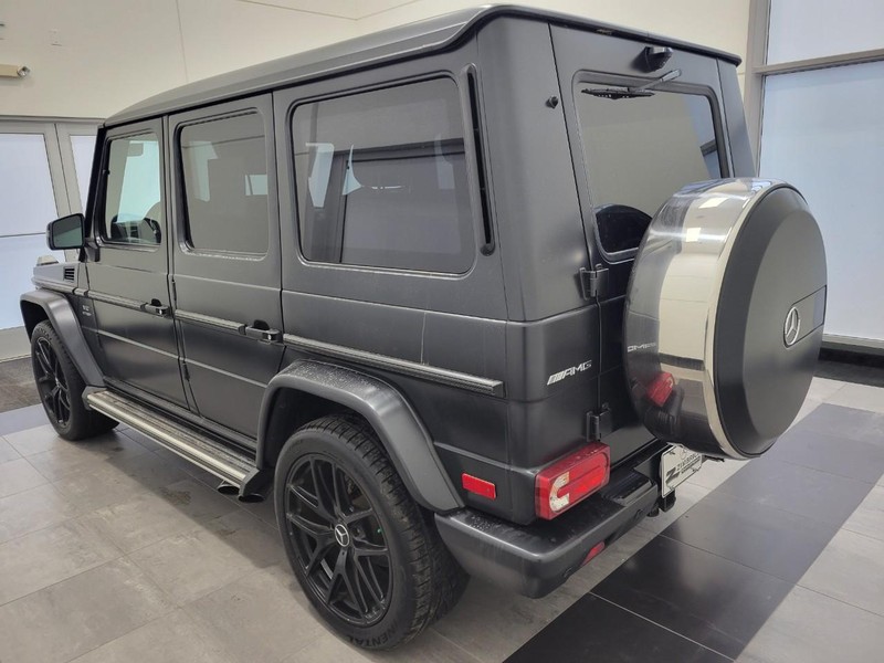 Mercedes-Benz G-Class Vehicle Image 4