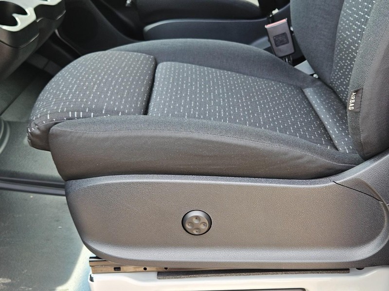 Mercedes-Benz Sprinter Van Vehicle Image 17