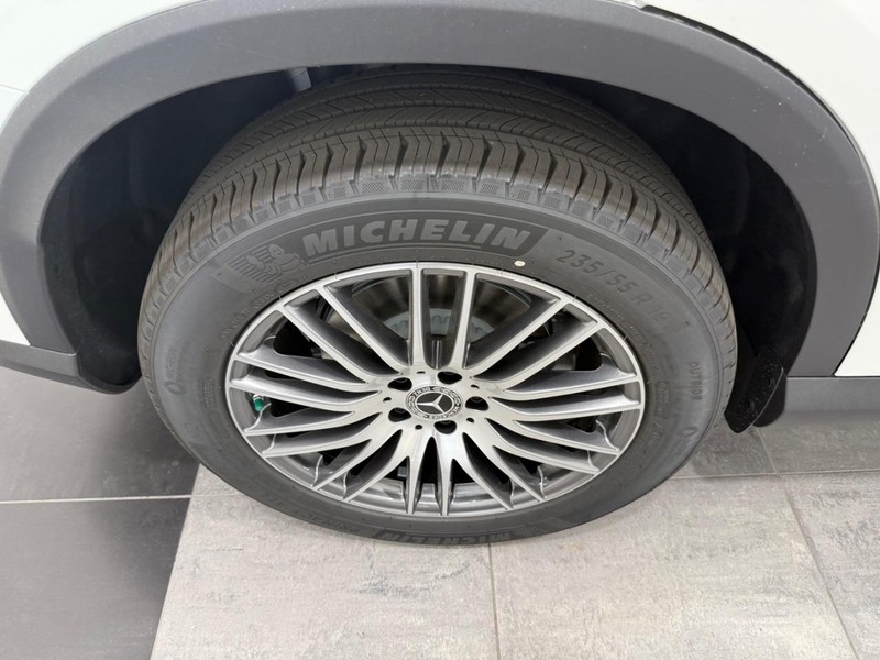 Mercedes-Benz GLC Vehicle Image 3