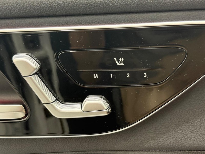 Mercedes-Benz GLC Vehicle Image 10