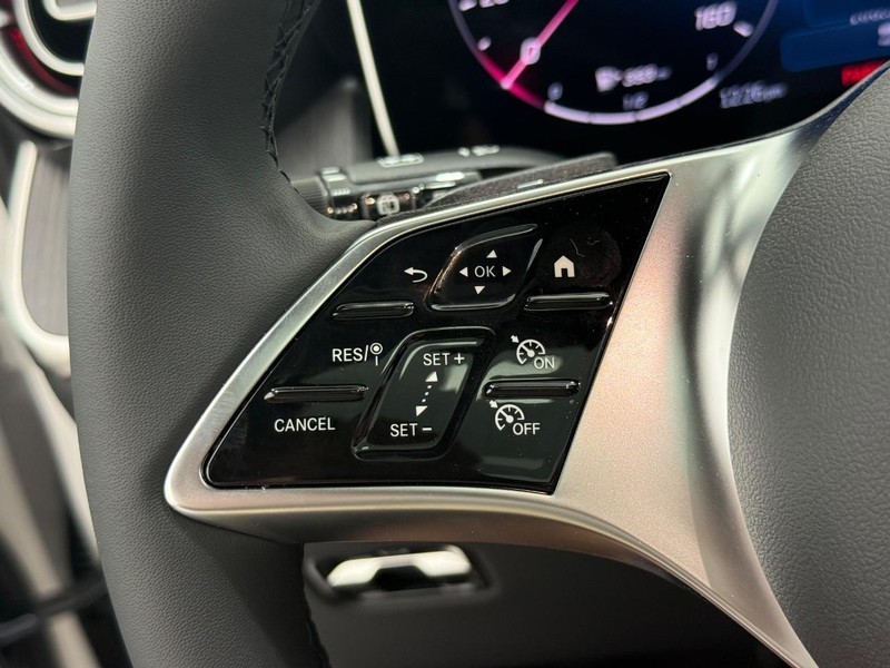Mercedes-Benz GLC Vehicle Image 11