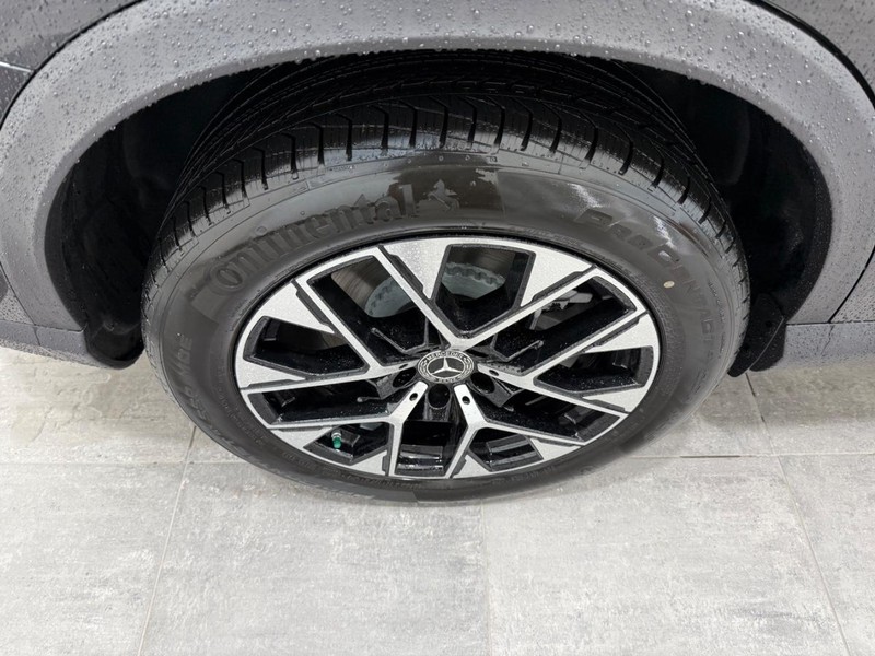 Mercedes-Benz GLC Vehicle Image 3