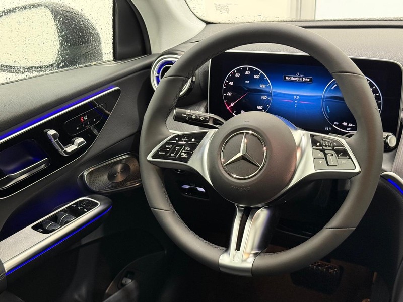 Mercedes-Benz GLC Vehicle Image 8