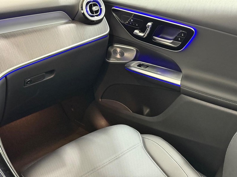Mercedes-Benz GLC Vehicle Image 9